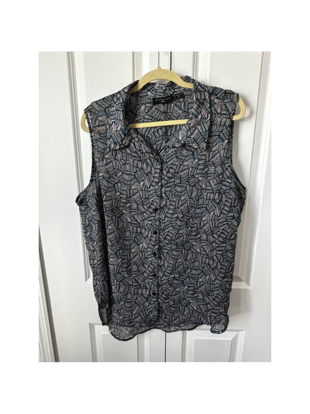 Attention Plus Black & Blue Patterned Sleeveless Blouse 1X EUC
